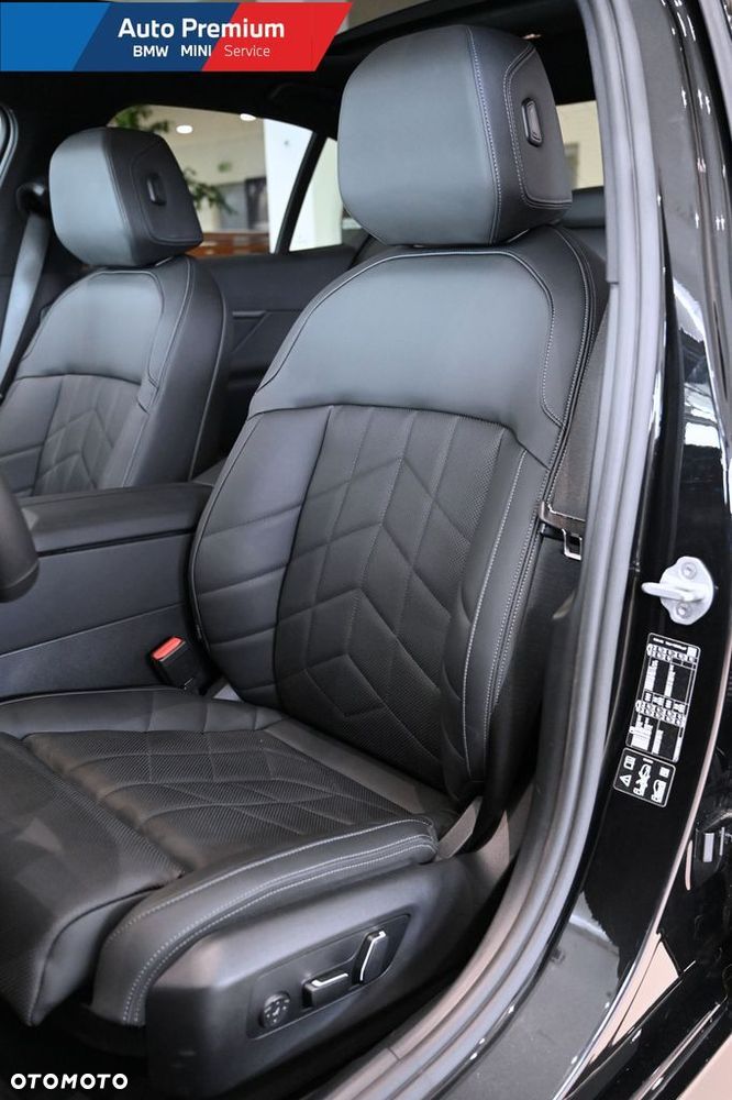 BMW Seria 5 520d xDrive mHEV - 15