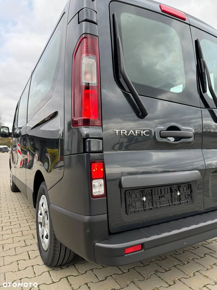 Renault Trafic SpaceClass 2.0 dCi Escapade - 17
