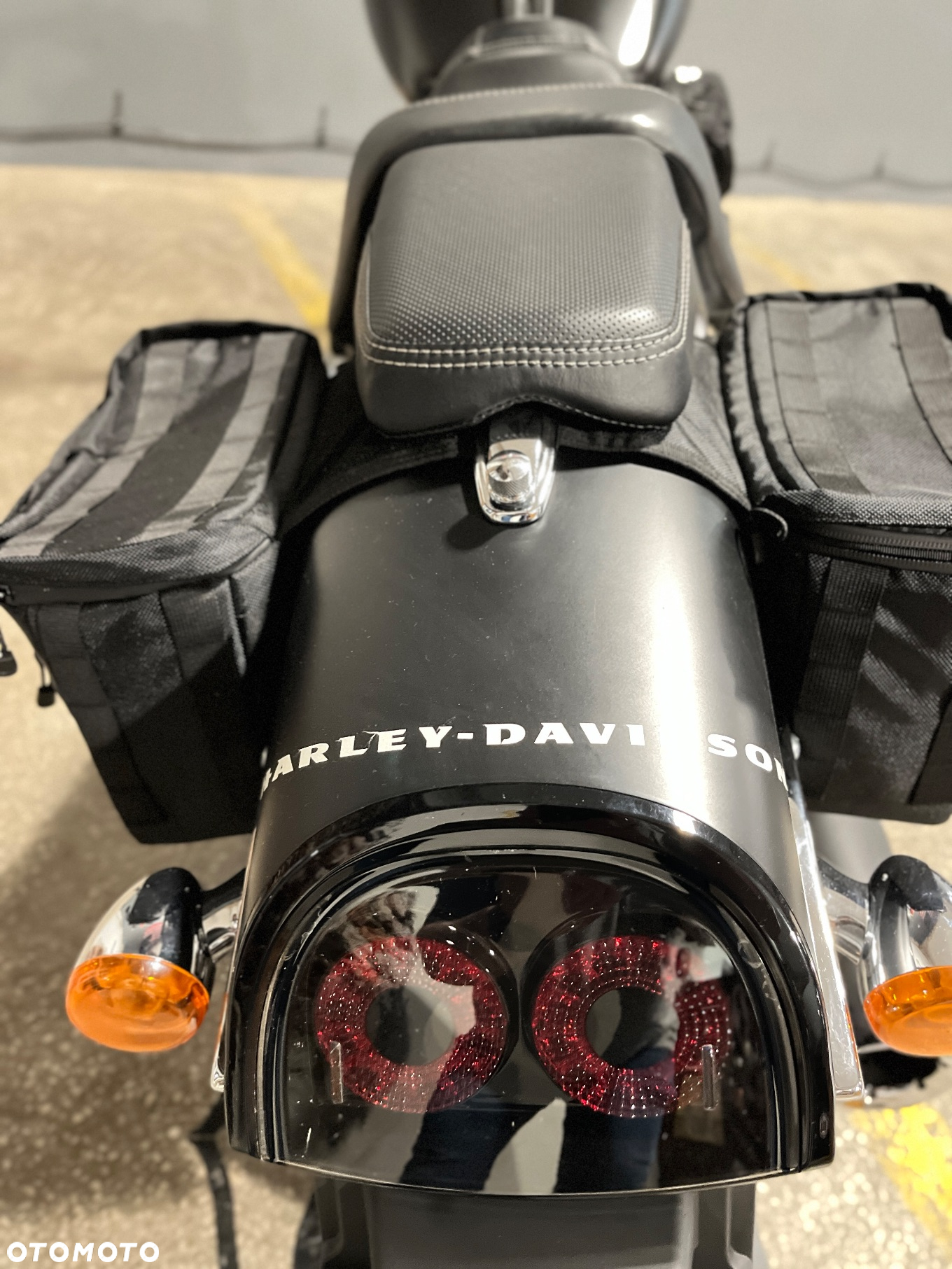 Harley-Davidson Dyna Fat Bob - 8