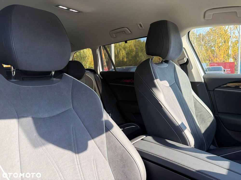 Volkswagen Passat 2.0 TDI SCR 4Mot Style DSG - 21