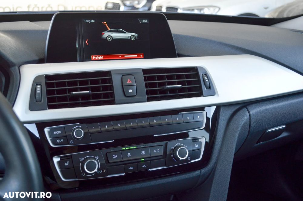BMW Seria 3 320d Aut. Sport Line - 27
