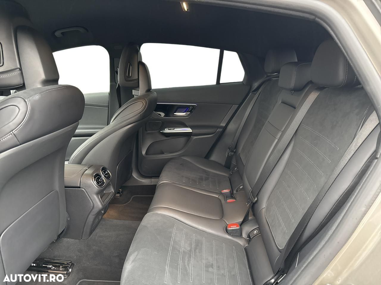 Mercedes-Benz GLC Coupe 300 e 4MATIC - 11