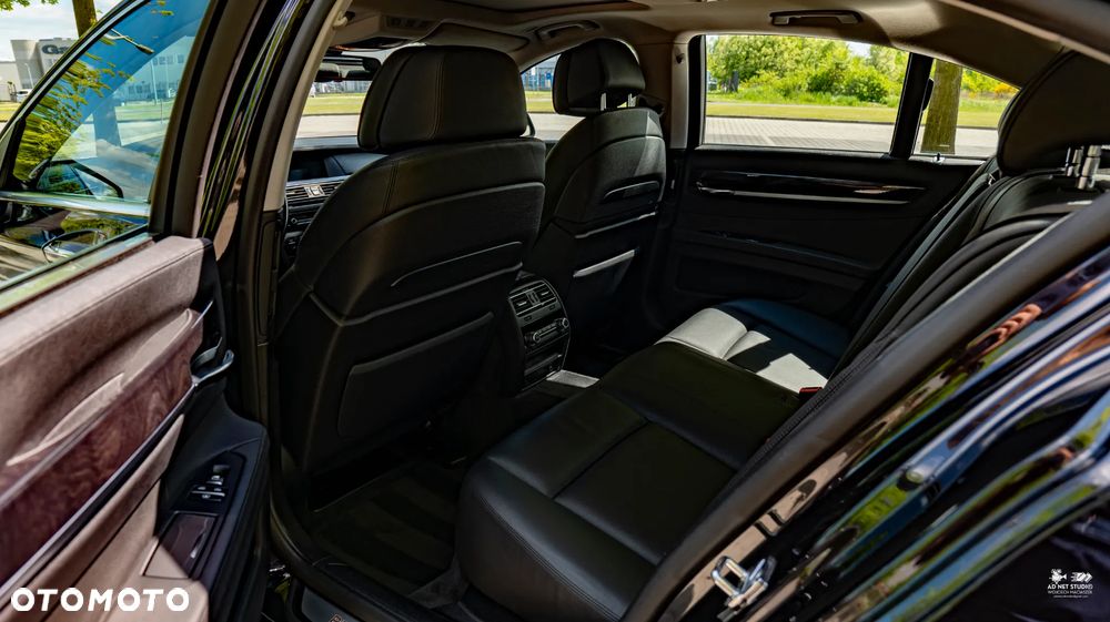 BMW Seria 7 730d - 25