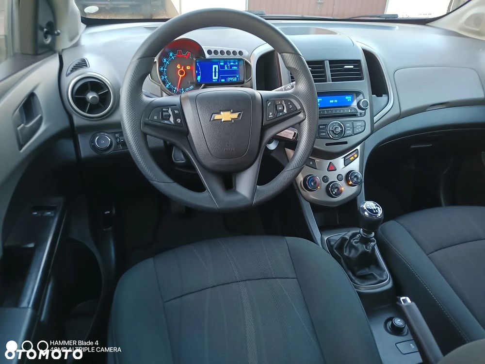 Chevrolet Aveo 1.2 LT - 16