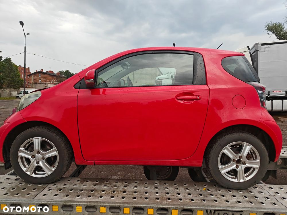 Toyota iQ 1.4 D-4D - 13