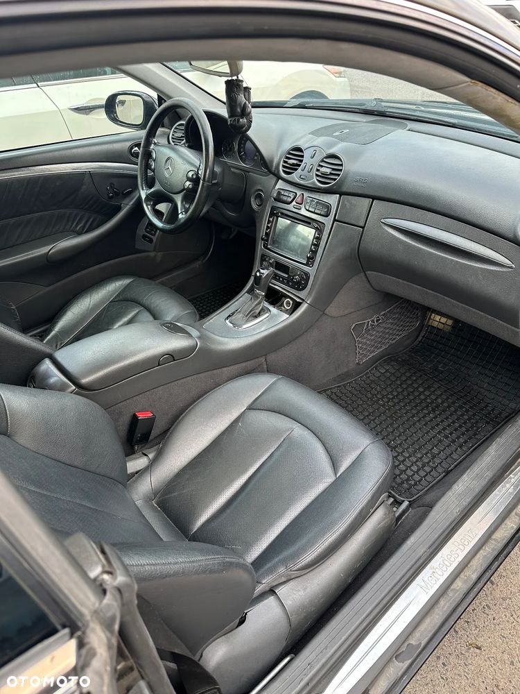 Mercedes-Benz CLK - 11