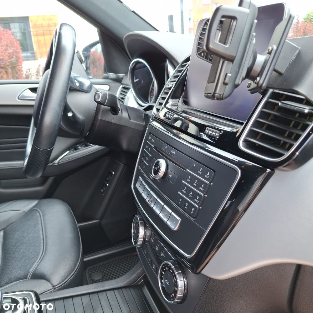 Mercedes-Benz GLE - 17