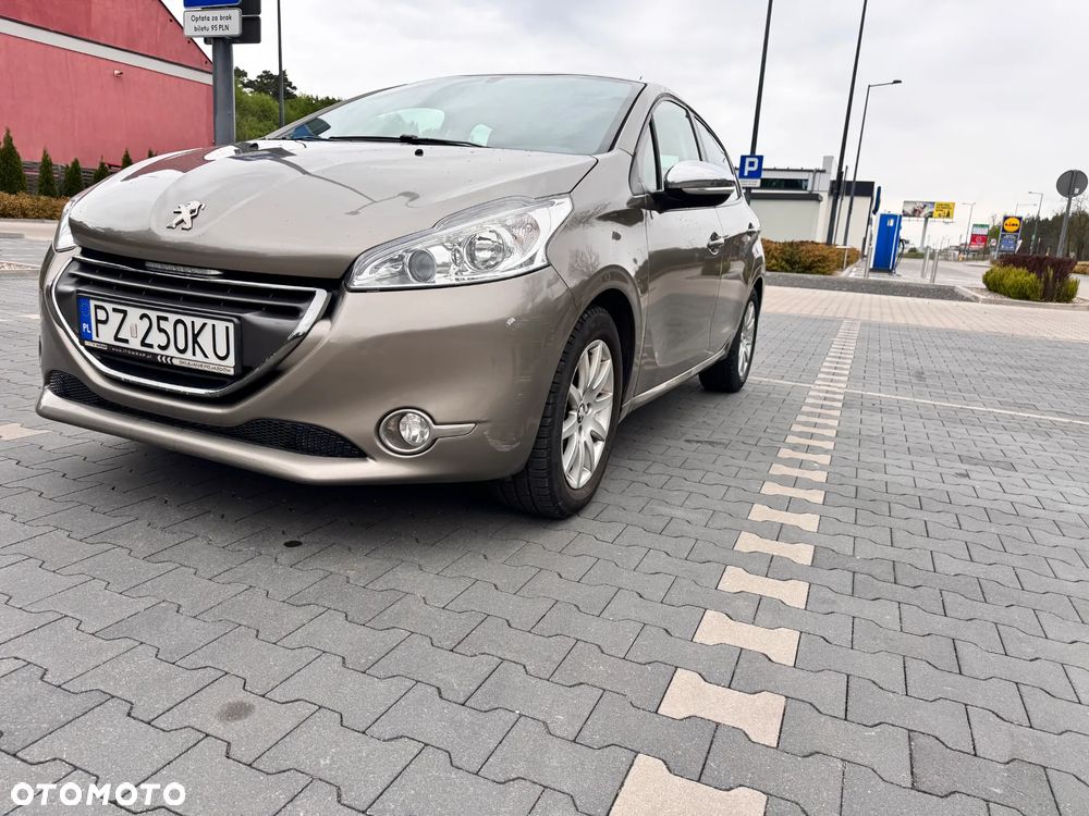 Peugeot 208 PureTech 82 Urban Move - 9