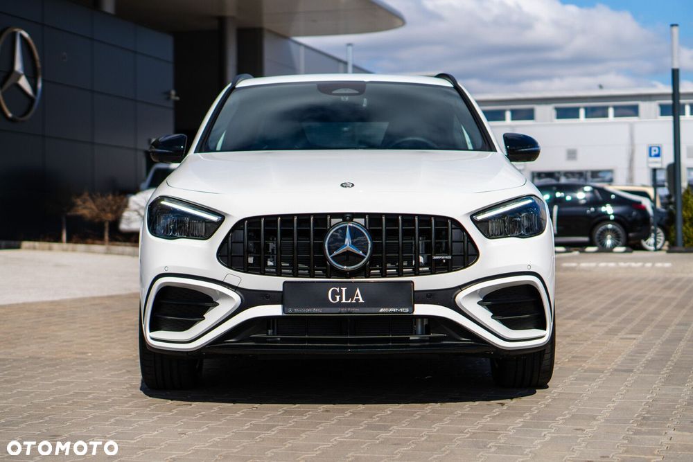Mercedes-Benz GLA - 5
