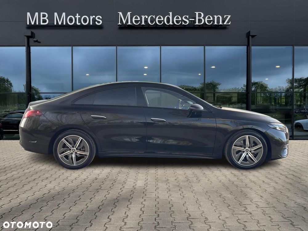 Mercedes-Benz CLA - 4