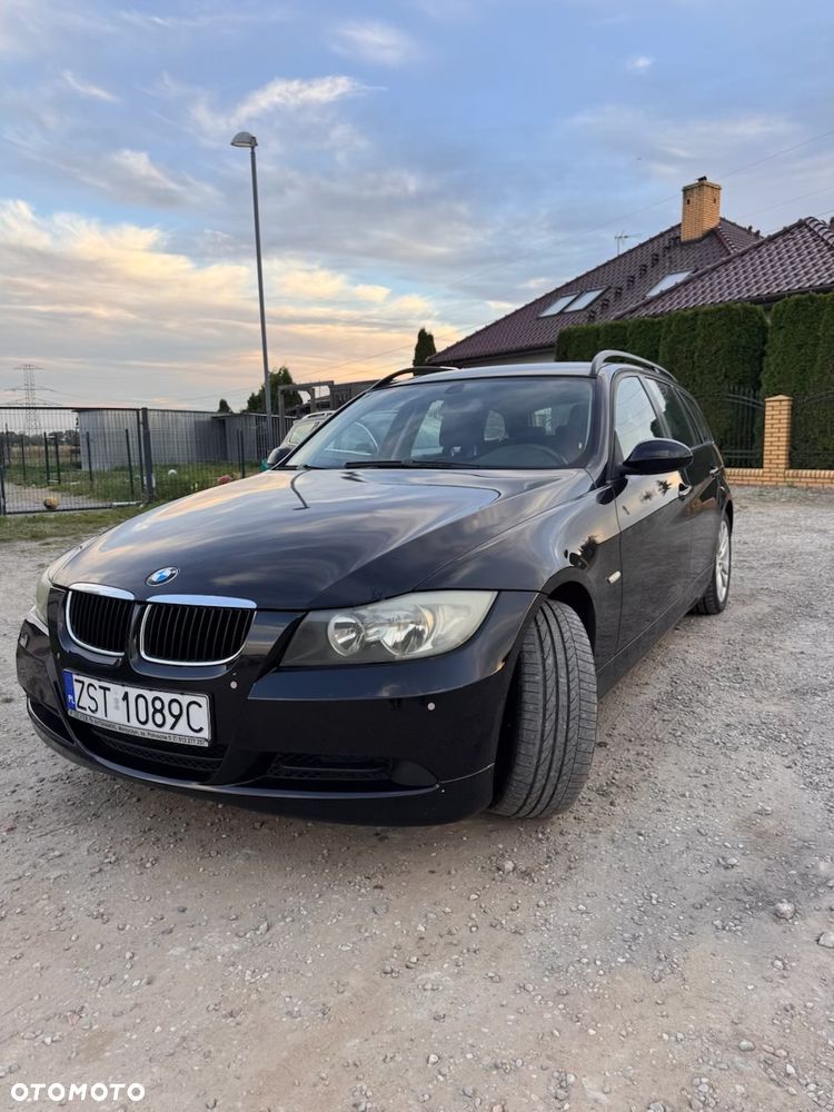 BMW Seria 3 320i - 3