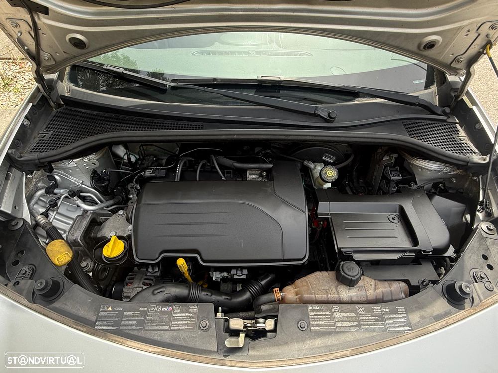 Renault Clio 1.2 16V Confort - 13