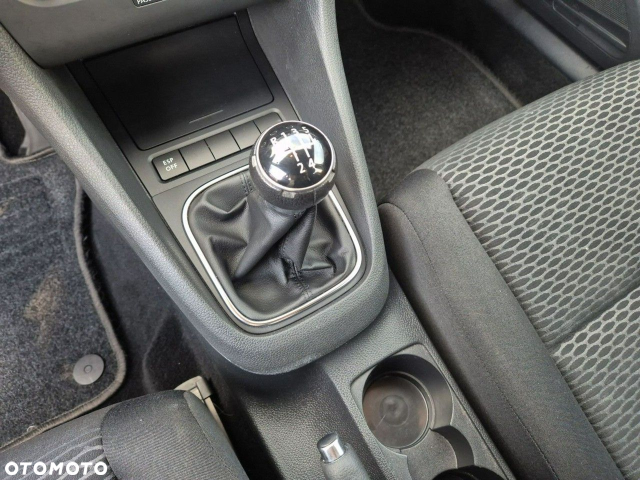 Volkswagen Golf - 18