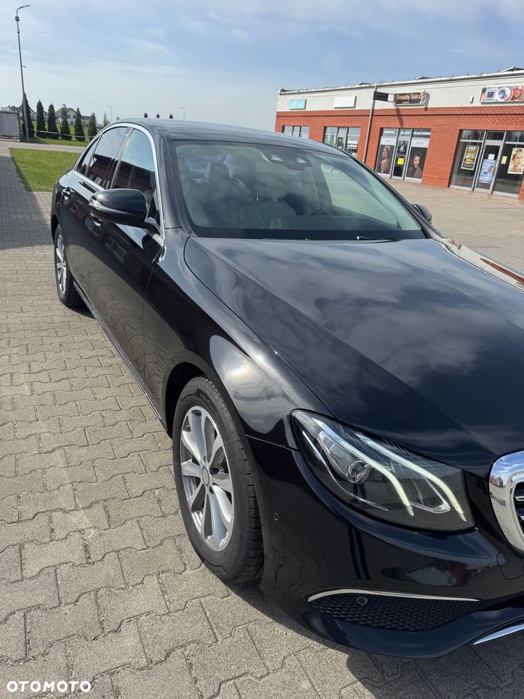 Mercedes-Benz Klasa E 220 d Business Edition 9G-TRONIC - 4