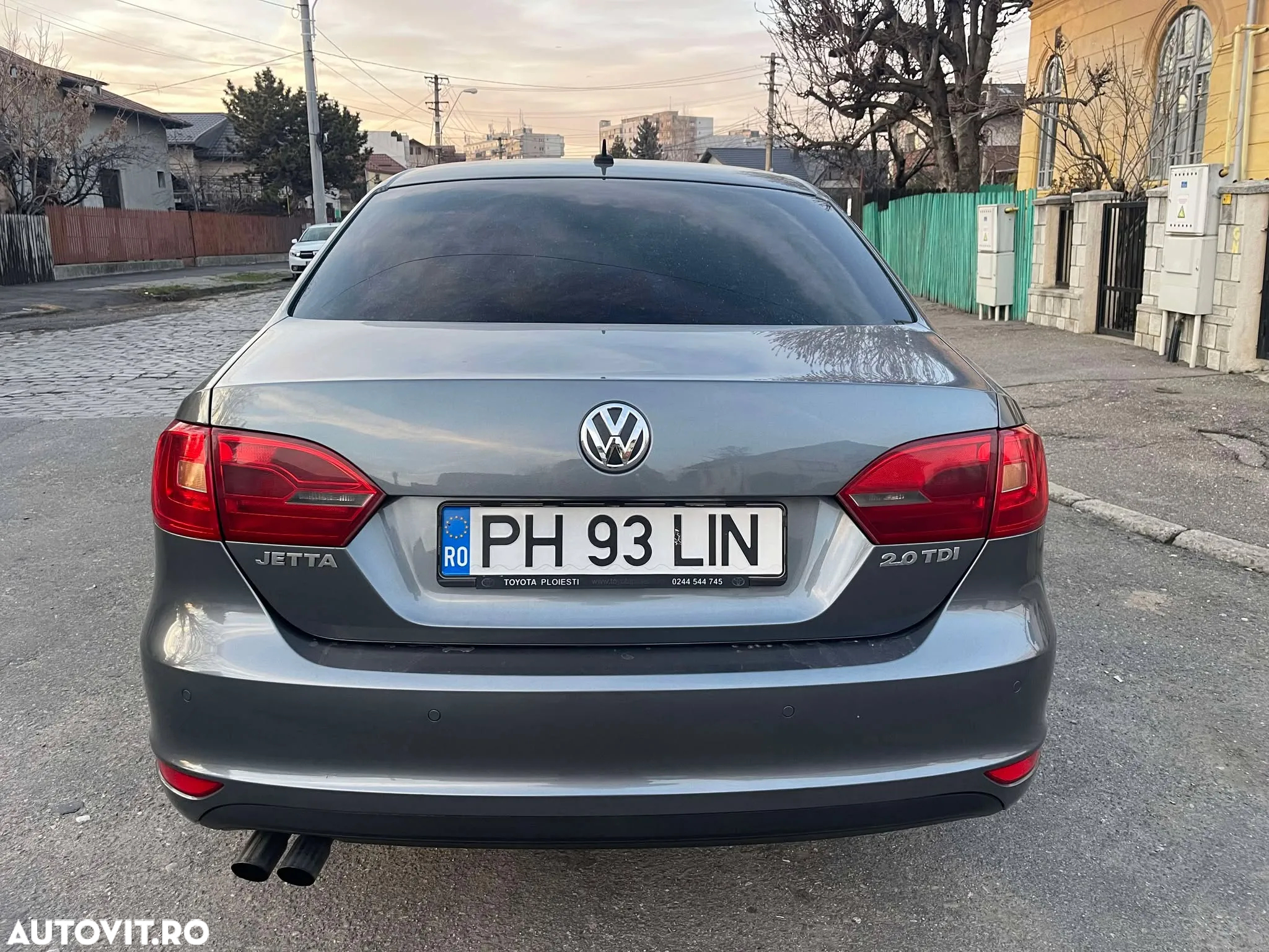 Volkswagen Jetta 2.0 TDI DPF Highline - 2