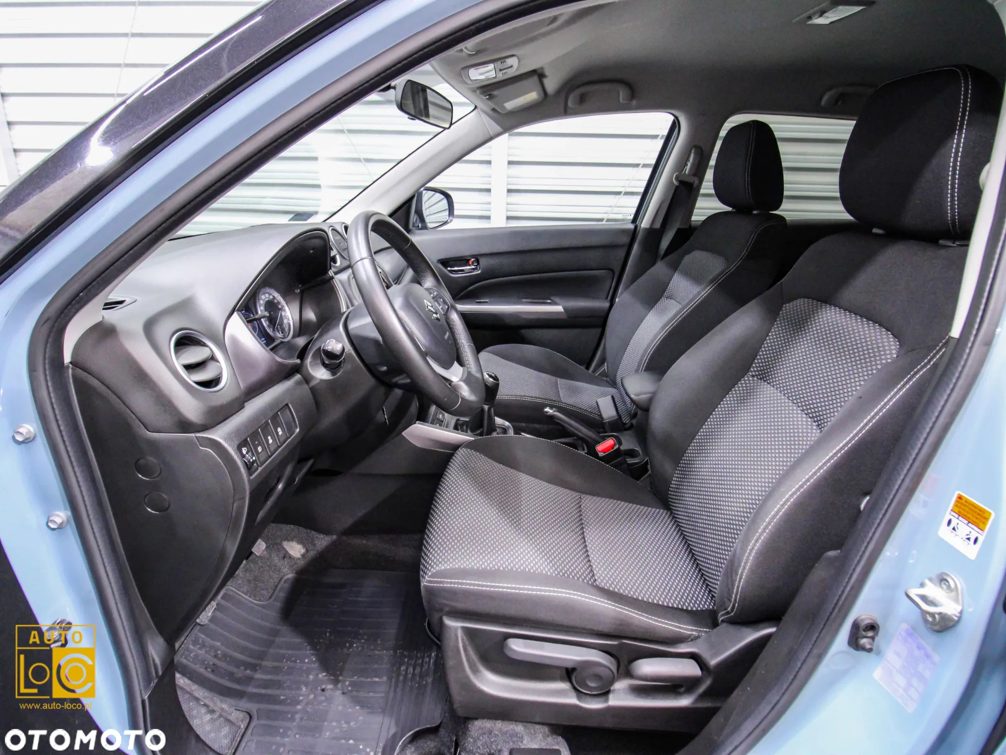Suzuki Vitara 1.0 Boosterjet Premium 2WD - 12