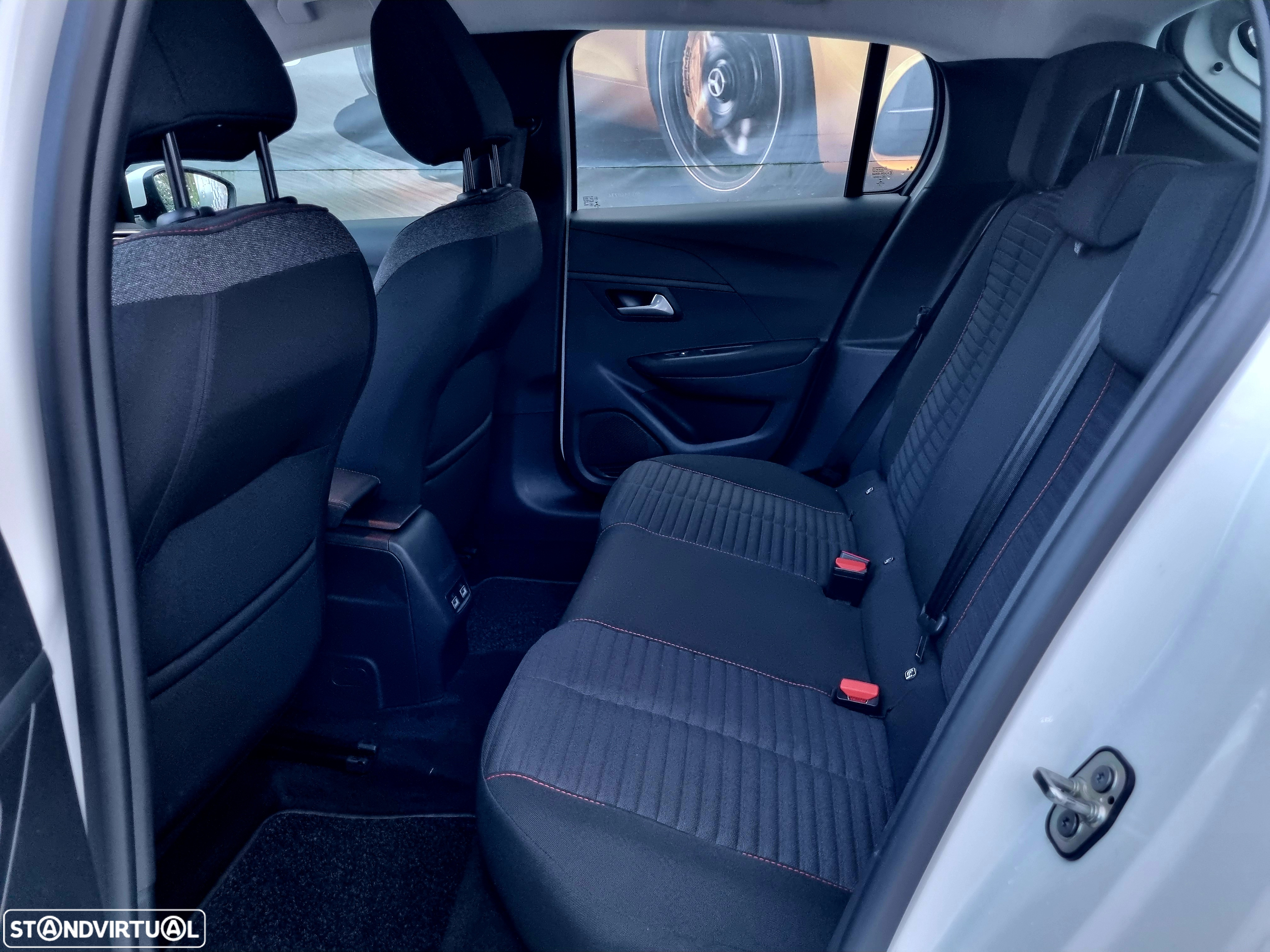 Peugeot e-208 Allure Pack - 12