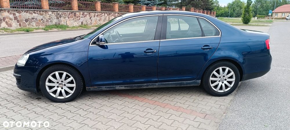 Volkswagen Jetta 1.9 TDI Comfortline - 8