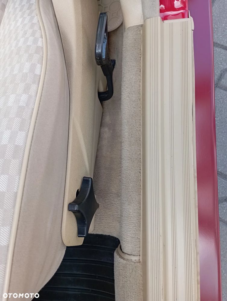 Mercedes-Benz W201 (190) - 32