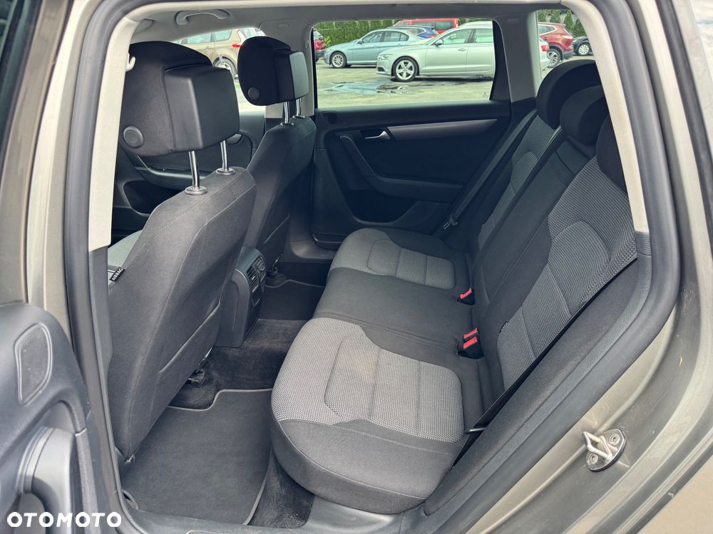 Volkswagen Passat 2.0 Blue TDI DSG SCR Comfortline - 9