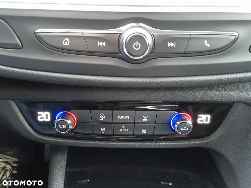 Opel Insignia 1.5 T Enjoy S&S - 11