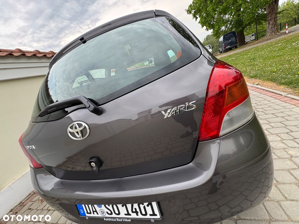Toyota Yaris - 36