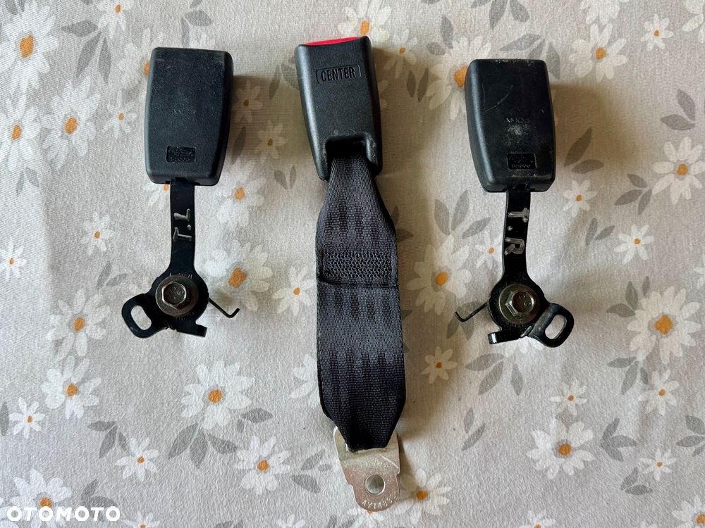 Mazda 5 CR 2005/2007 i 2008/2010r zderzak przedni tylny maska błotnik wzmocnienie belka chłodnice stan b.dobry Europa zwykle i xenon ksenon gołe i kompletne !!! Posiadam również zbiorniczki spryskiwaczy  spryskiwacze lamp  halogeny kratki  Grill i dużo innych Czesci do mazdy 5 CR !!! - 16