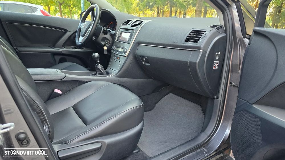 Toyota Avensis SD 2.0 D-4D Exclusive +Pele+GPS - 45