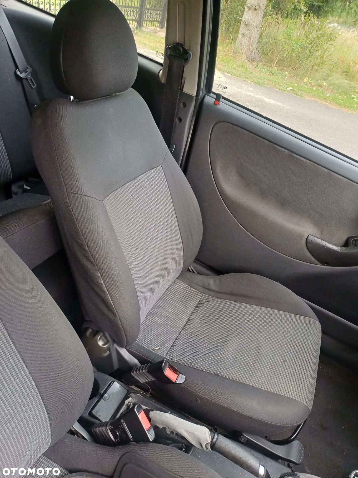 Fotel lewy kierowcy Opel Corsa C 1.2 kod lakieru Z20U - 1
