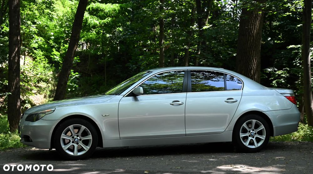 BMW Seria 5 530xi - 25
