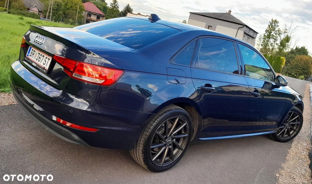 Audi A4 Limousine 2.0 TDI - 24