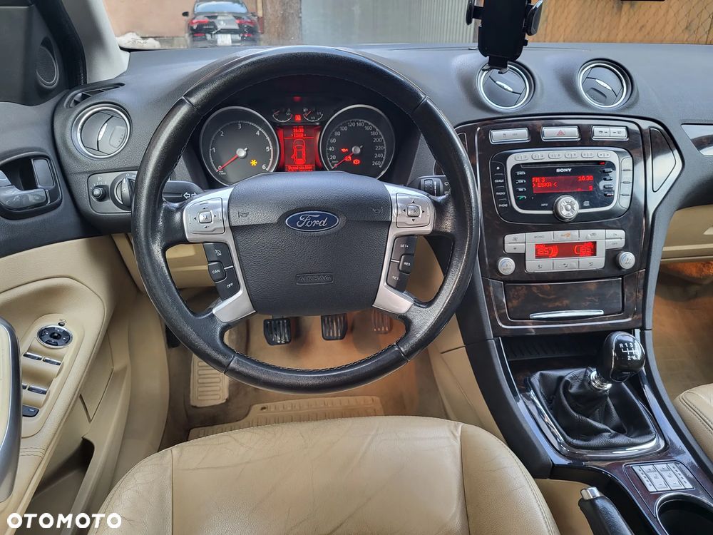 Ford Mondeo 2.0 TDCi Black Magic - 15