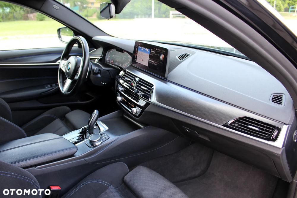 BMW Seria 5 520d xDrive M Sport sport - 8