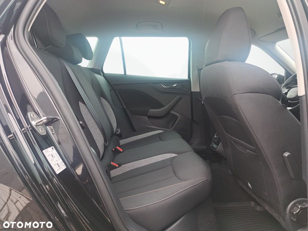 Skoda Kamiq 1.0 TSI Selection DSG - 36