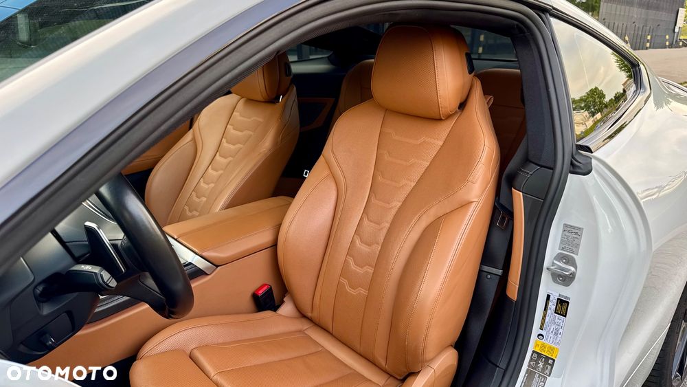 BMW Seria 8 - 19