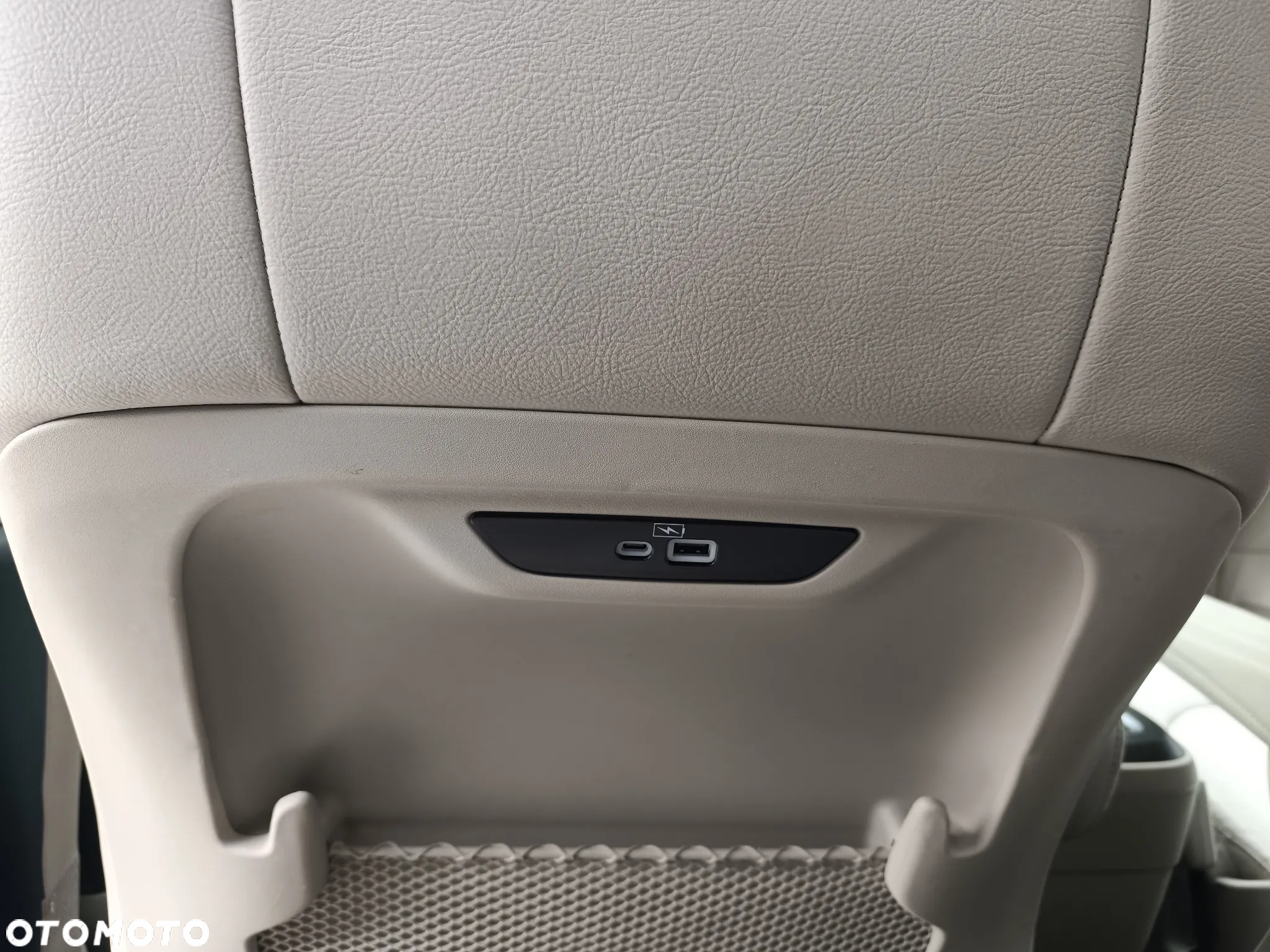 Chrysler Pacifica - 25