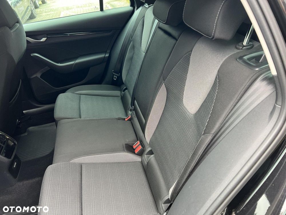 Skoda Octavia 1.5 TSI Selection - 12