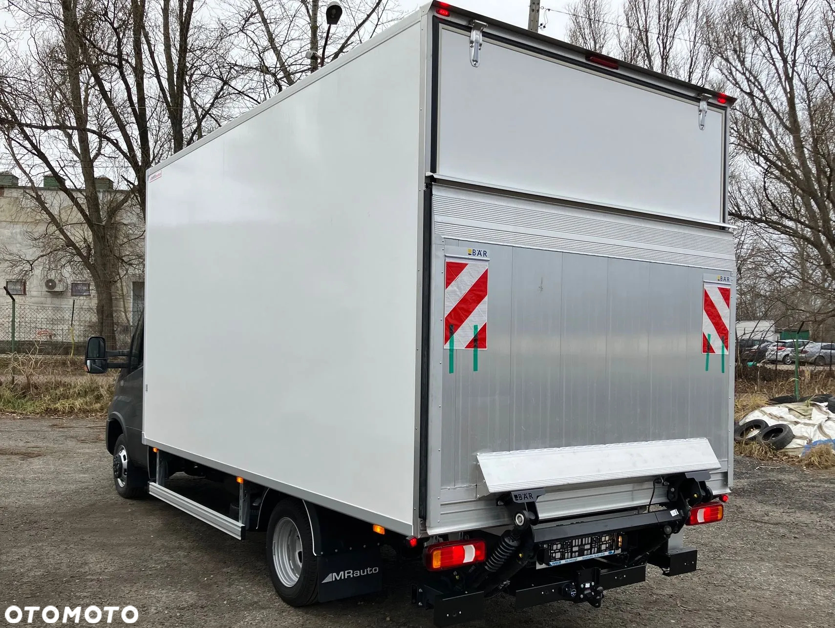 Iveco 3.0 Daily 35C18 kontener winda hak 25r Navi - 2