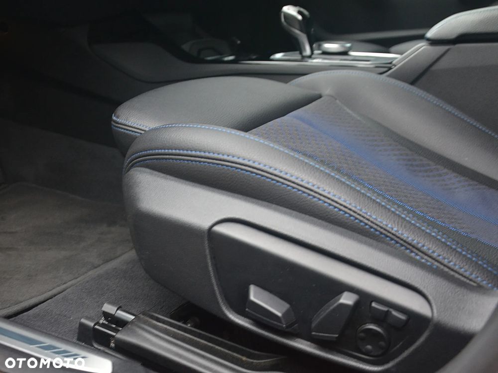 BMW Seria 2 218i M Sport - 12