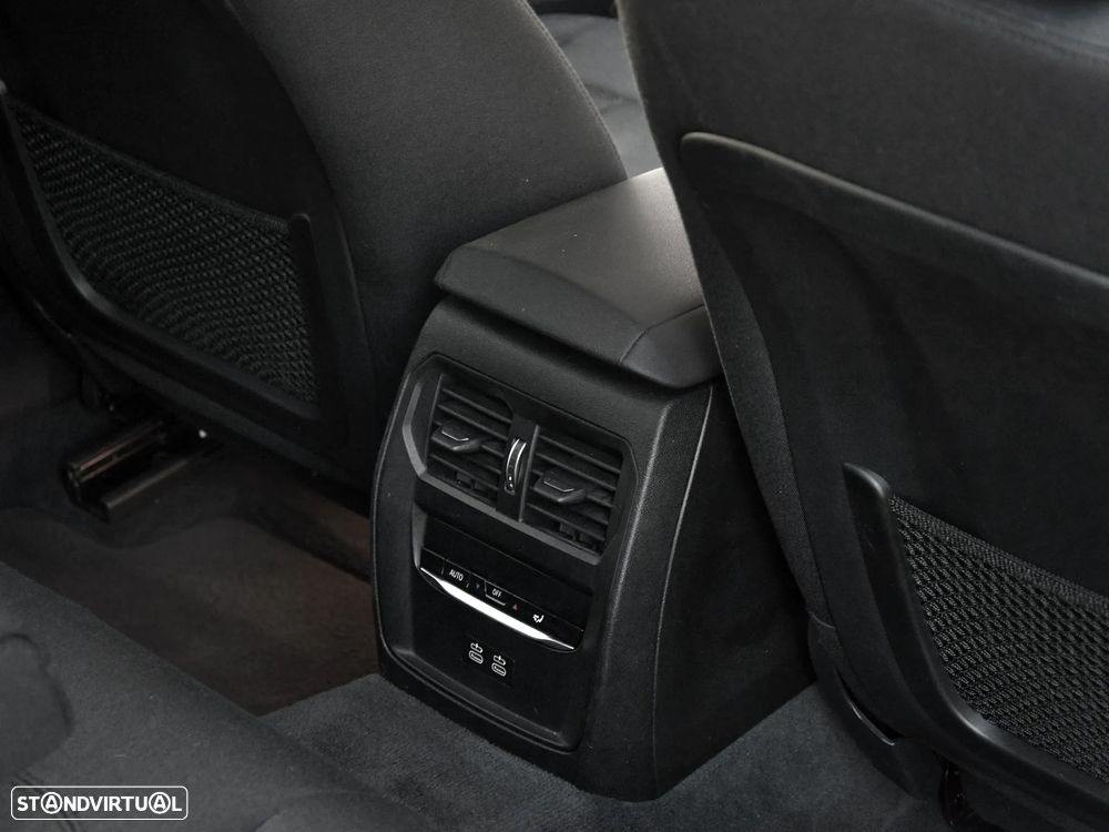 BMW 330 e Corporate Edition Auto - 12