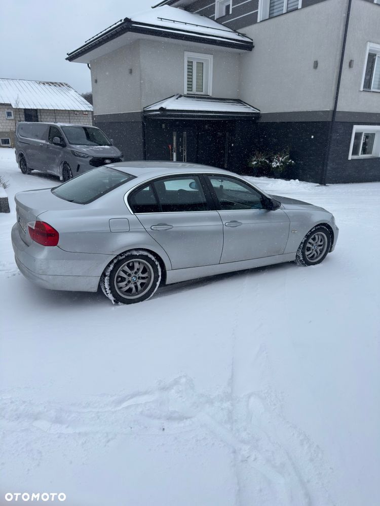 BMW Seria 3 325i - 3