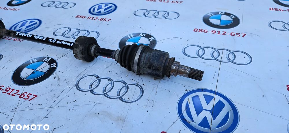 TOYOTA YARIS I 1.0 VVTI AUTOMAT Półoś przód prawy Półoś przednia prawa Przegub P26080567 - 4