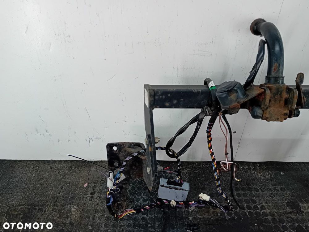 HAK HOLOWNICZY TOYOTA AVENSIS III T27 KOMBI - 6