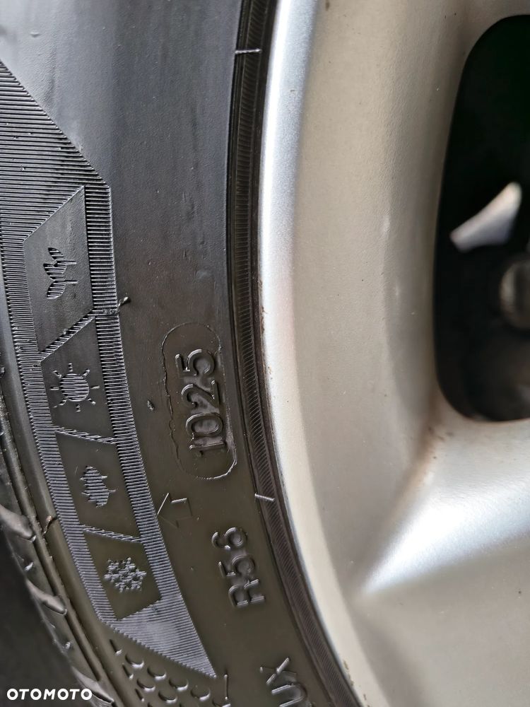 Toyota Yaris - 18