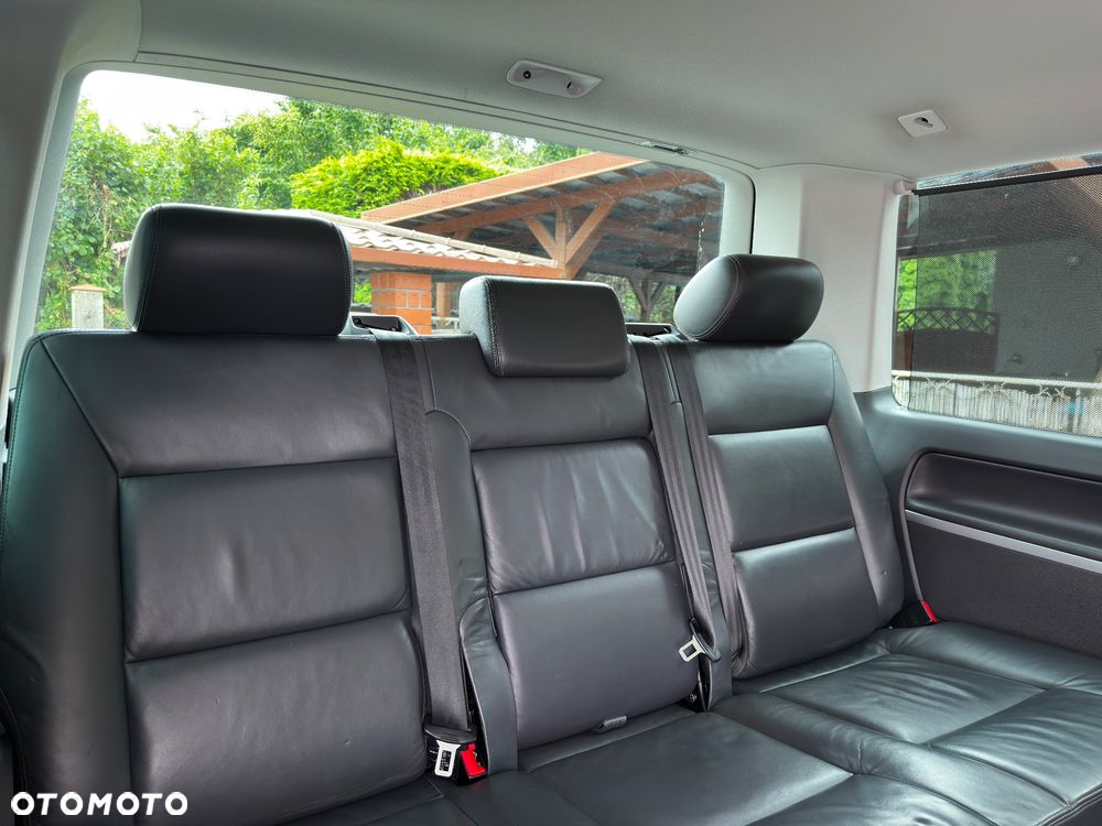 Volkswagen Multivan - 19
