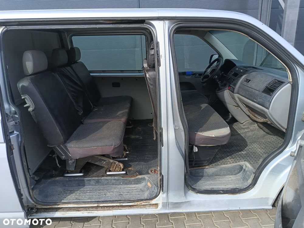 Volkswagen Transporter - 11
