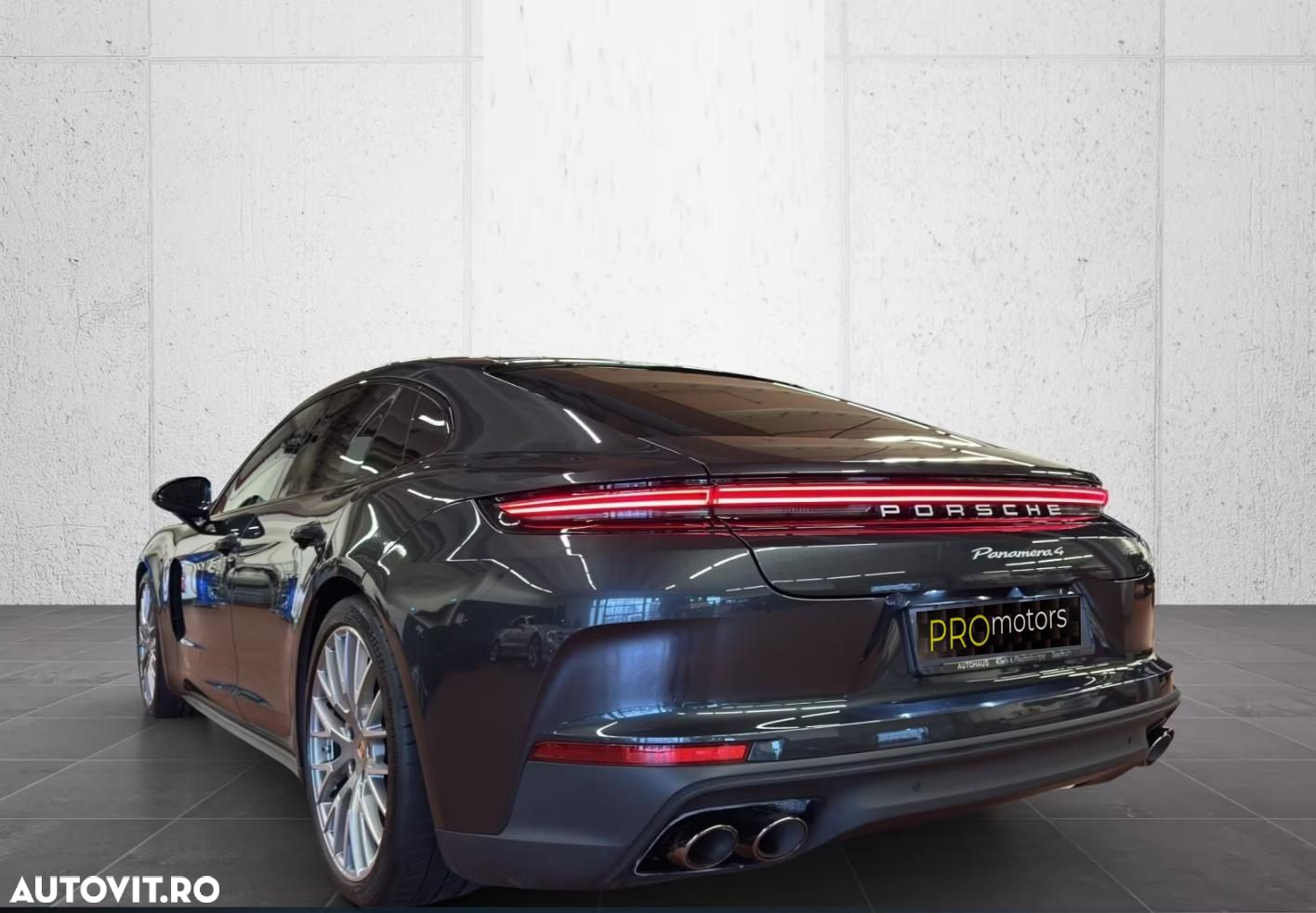 Porsche Panamera - 8