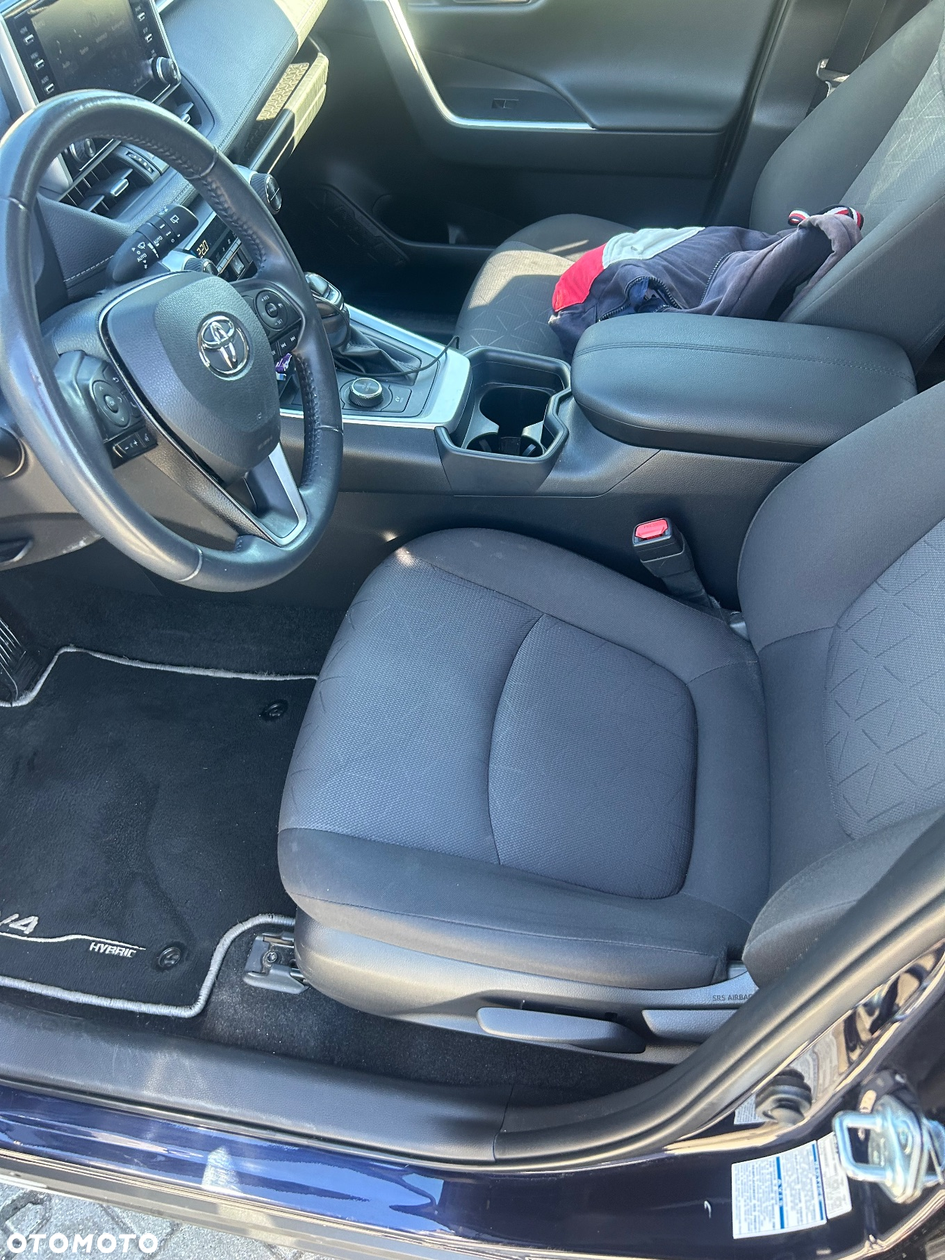 Toyota RAV4 - 9