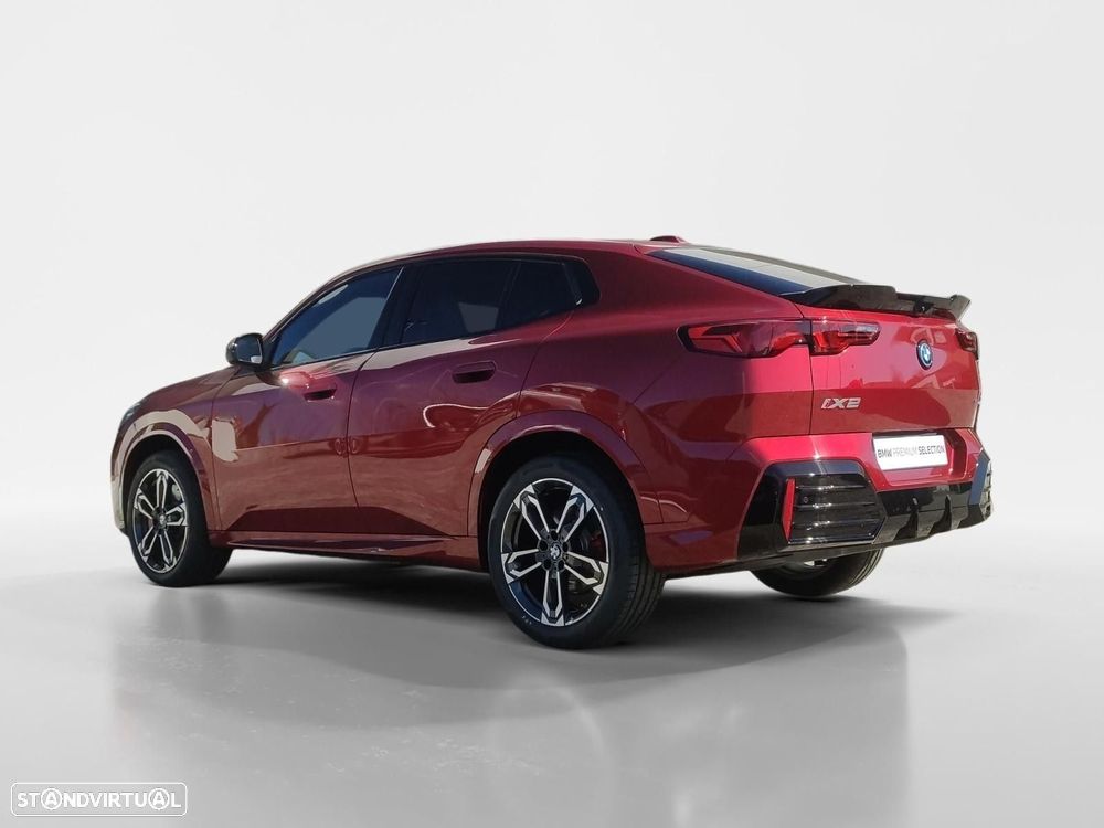 BMW iX2 eDrive20 Pack Desportivo M - 3