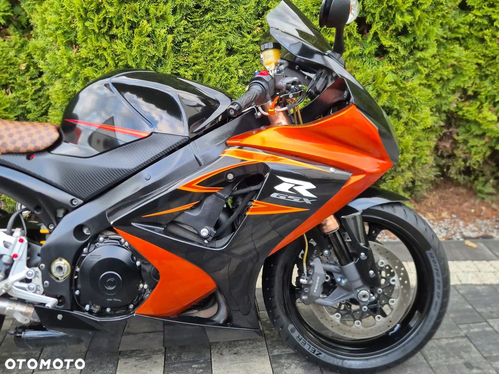 Suzuki GSX-R - 11